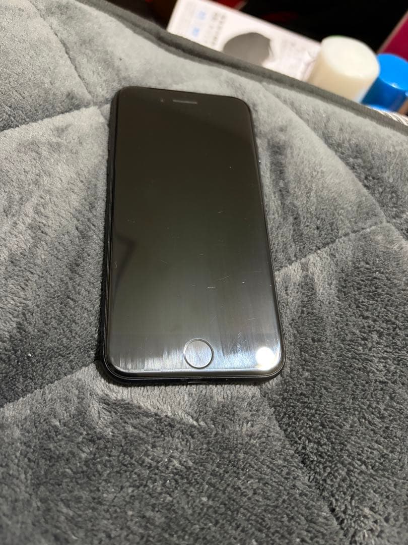 iPhoneSEブラック 本体