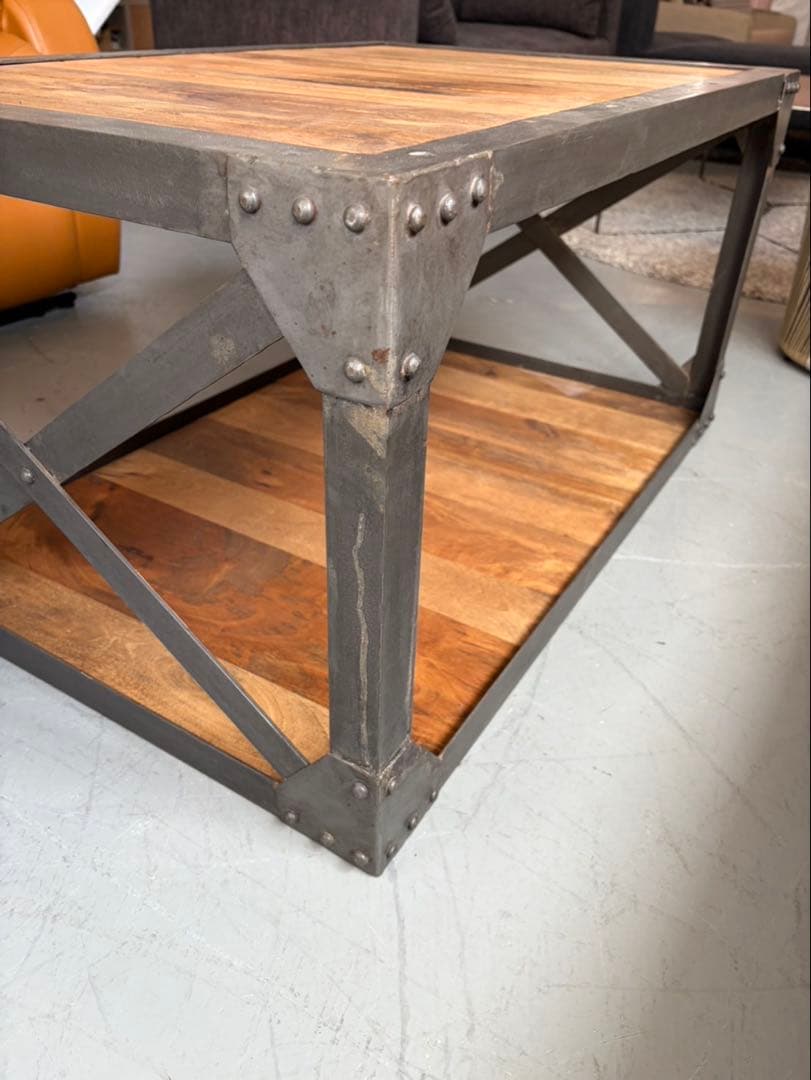 インダストリアル調　センターテーブル/ローテーブル