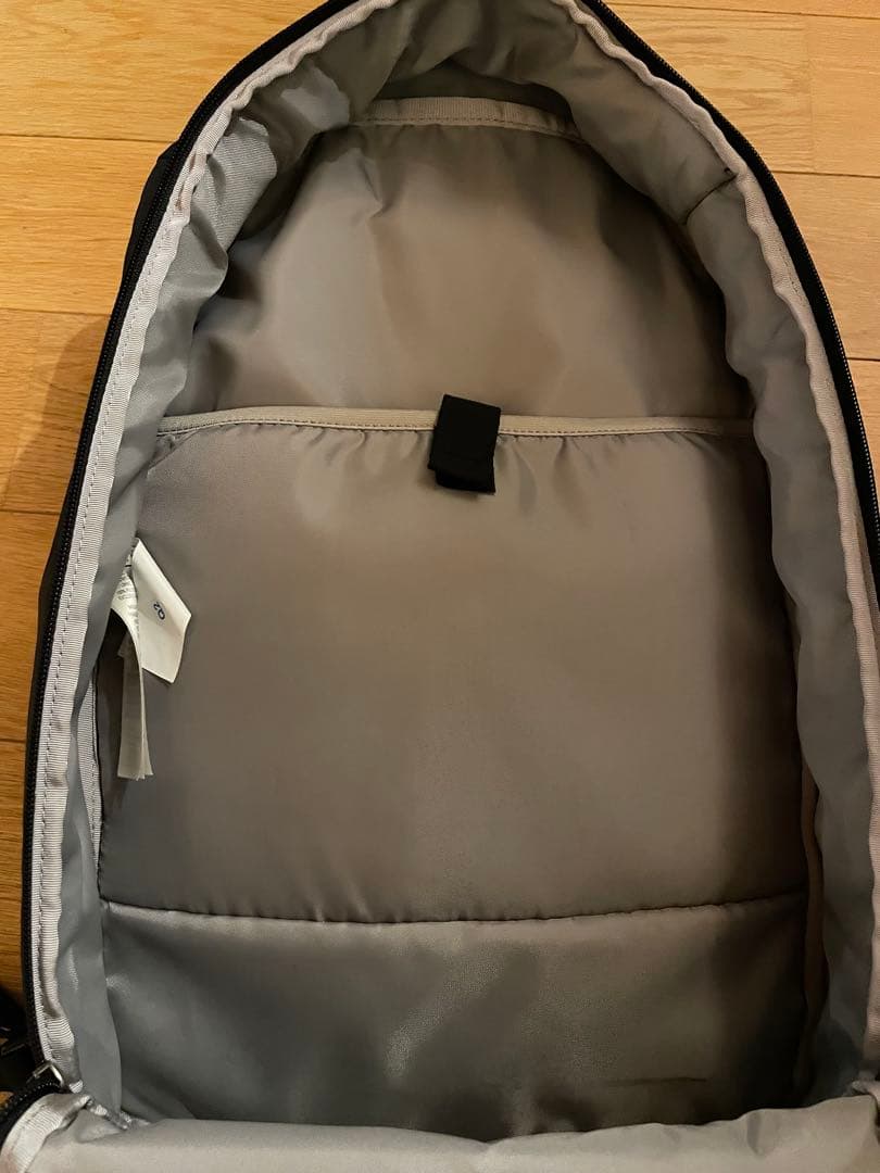 ダ*ズ様 【美品】パタゴニア　トレスパック25 ブラック