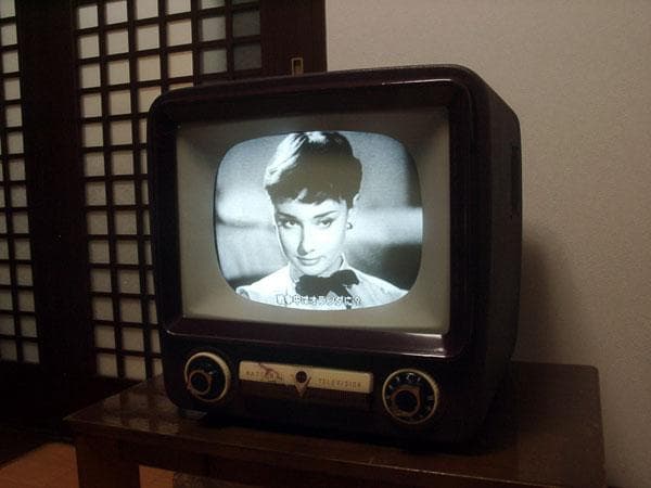 ナショナル初期型ブラウン管白黒テレビ プロの整備済みです　きれいに映ります