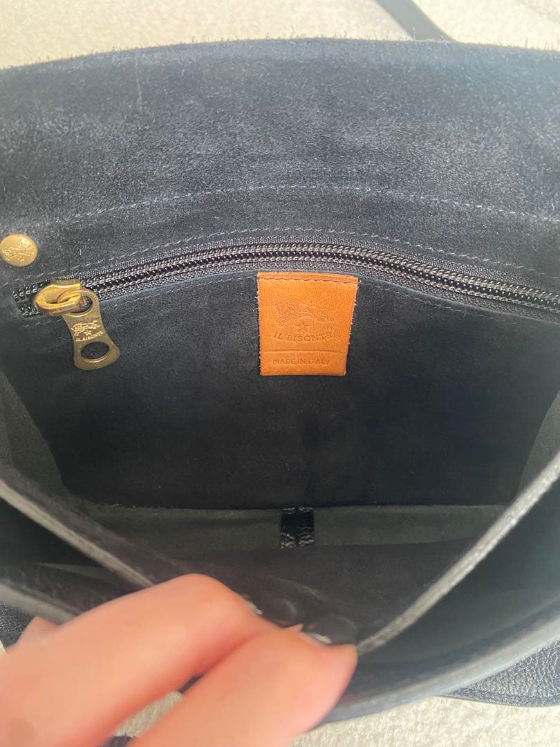 レザー ブラック クロスボディバッグ