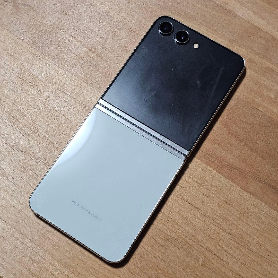 韓国版 Galaxy Z Flip5 512GB ミント SIMフリー ケース付