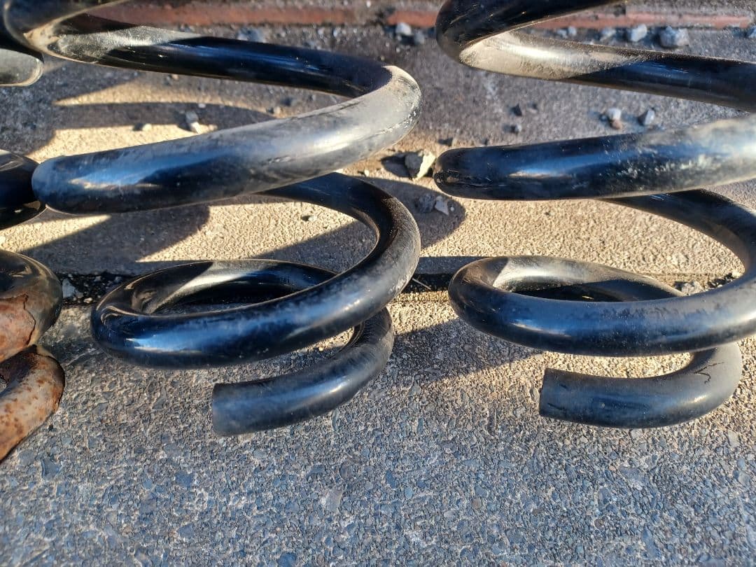 マセラティ ギブリ 2WD ベルトッキ BERTOCCHI ダウンサス