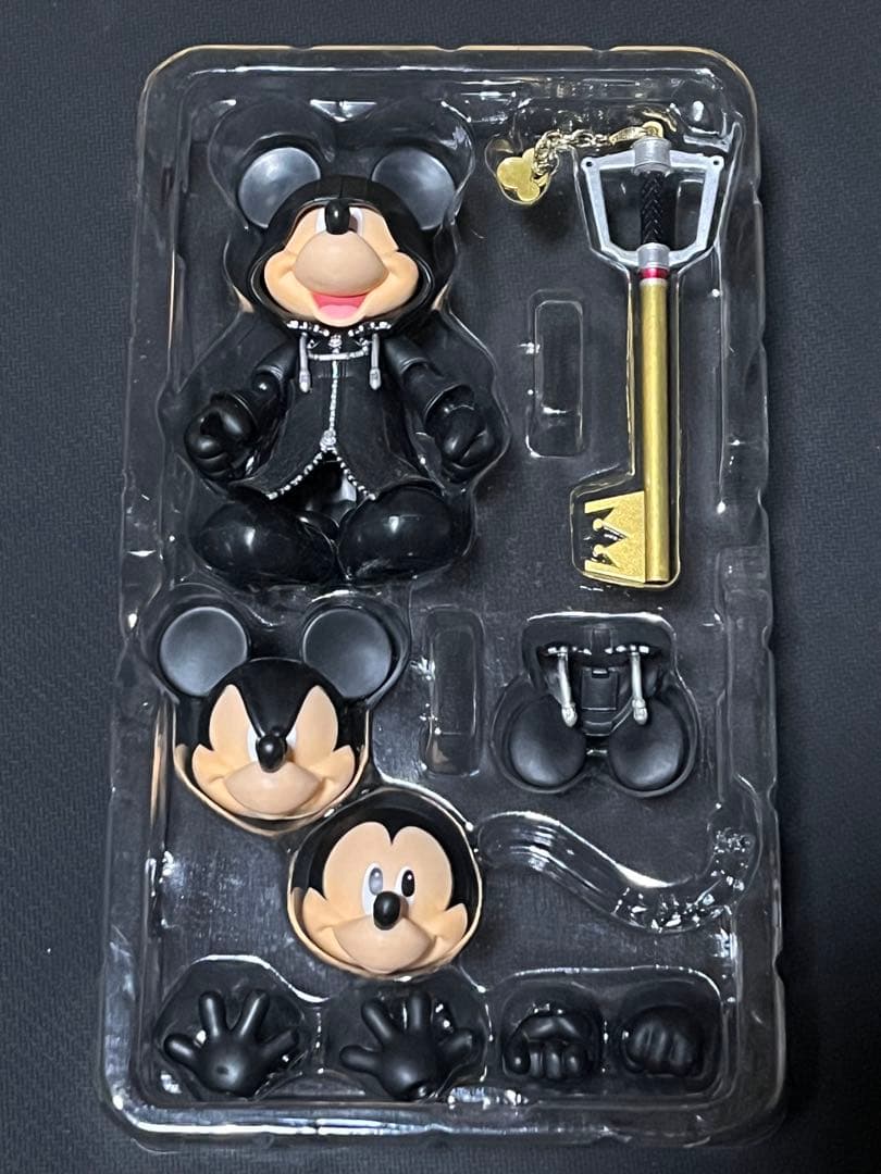 ミッキー　フィギュアーツ