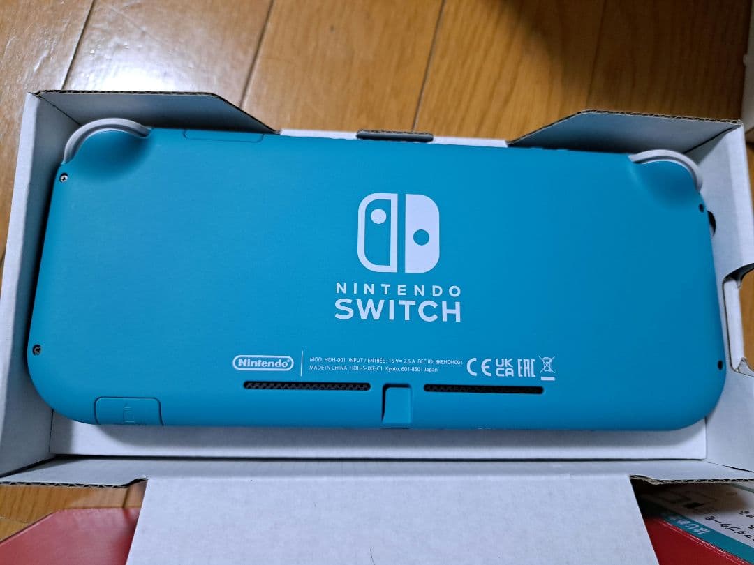 Nintendo Switch Lite 3色セット