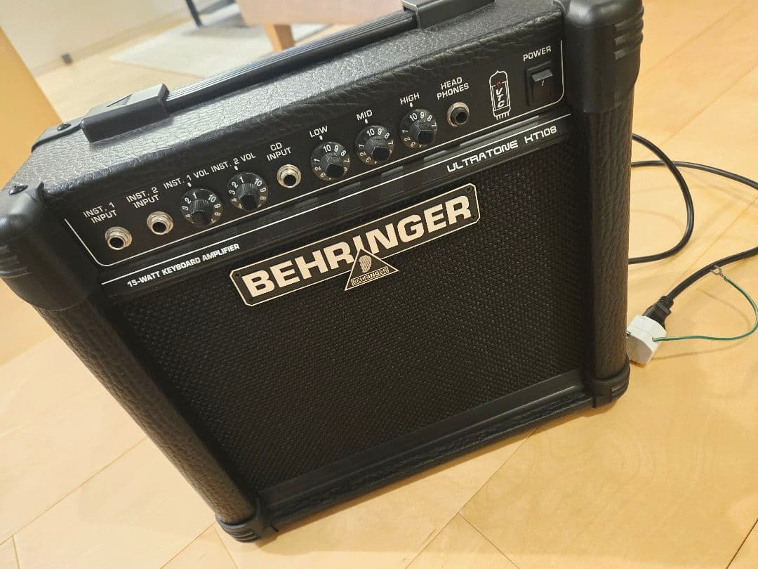 ベリンガー ULTRATONE KT108 キーボードアンプ KT108