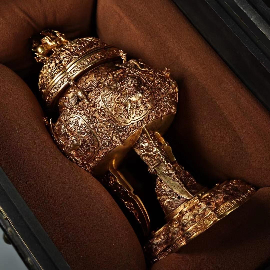 中国古美術・旧蔵鎏金熏香炉・純銅細密彫・純手作り・高浮彫・茶道具・文房具・木箱付