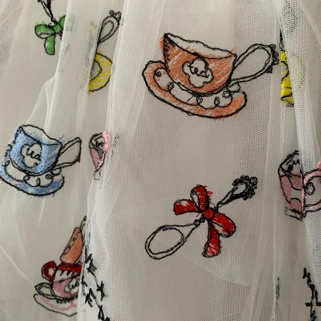 ZUZU/シモネッタ　ホワイト ティーカップ刺繍ドレス　8歳（138）