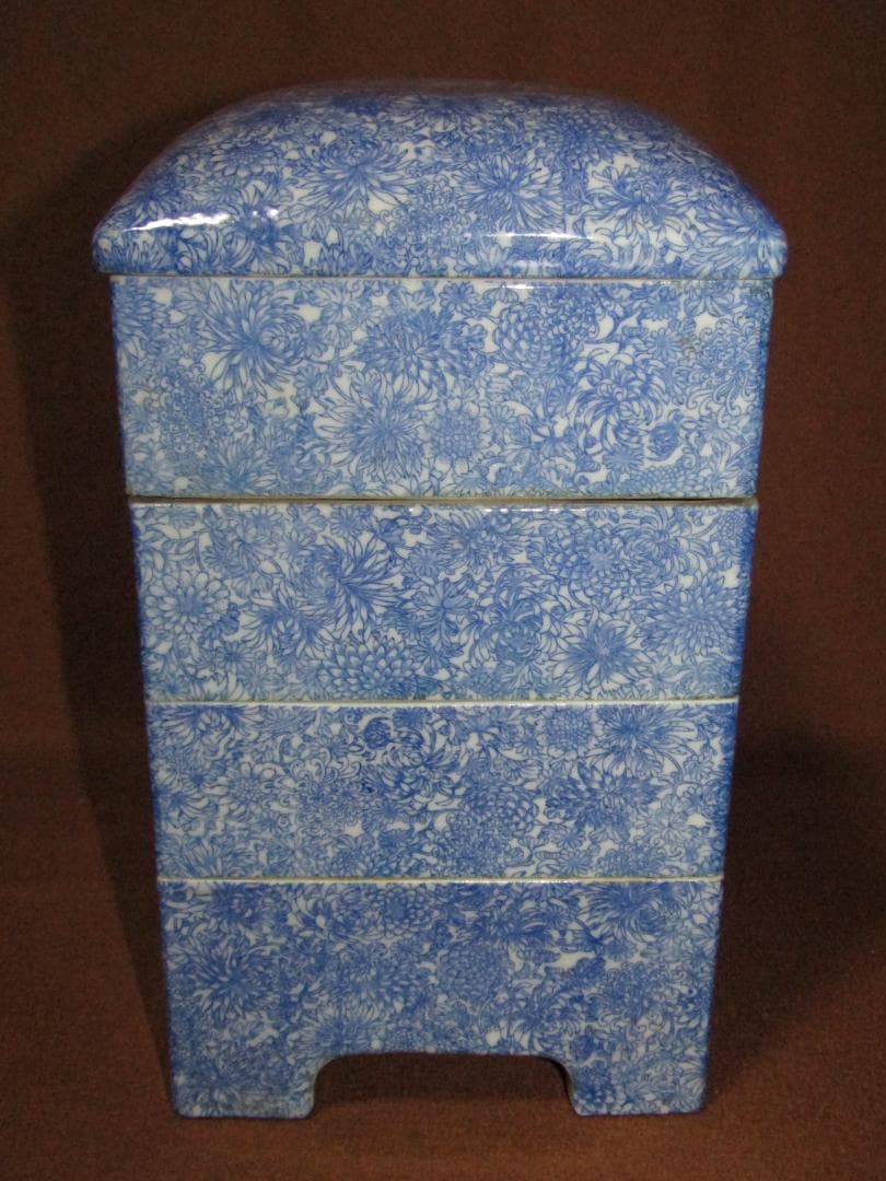 珍品！【印判　菊尽くし文様　四段角重】伊万里