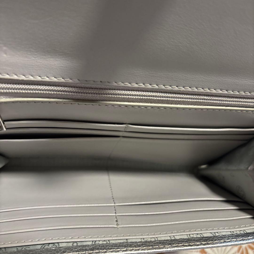 シルバー スマイルマーク クラッチバッグ