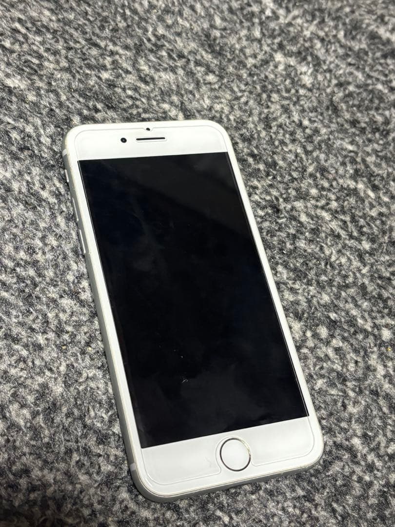 iPhone8本体SIMフリー