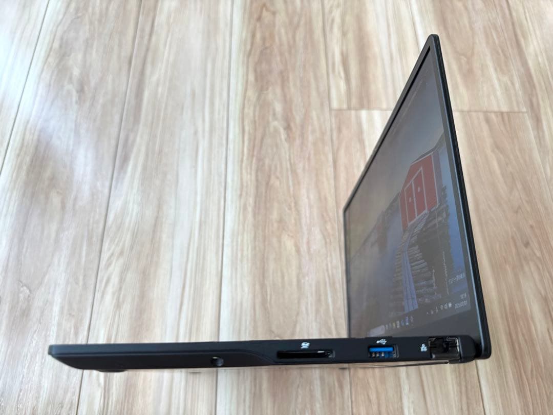 2021年9月モデル 超軽量 LIFEBOOK U9311/F Core i5