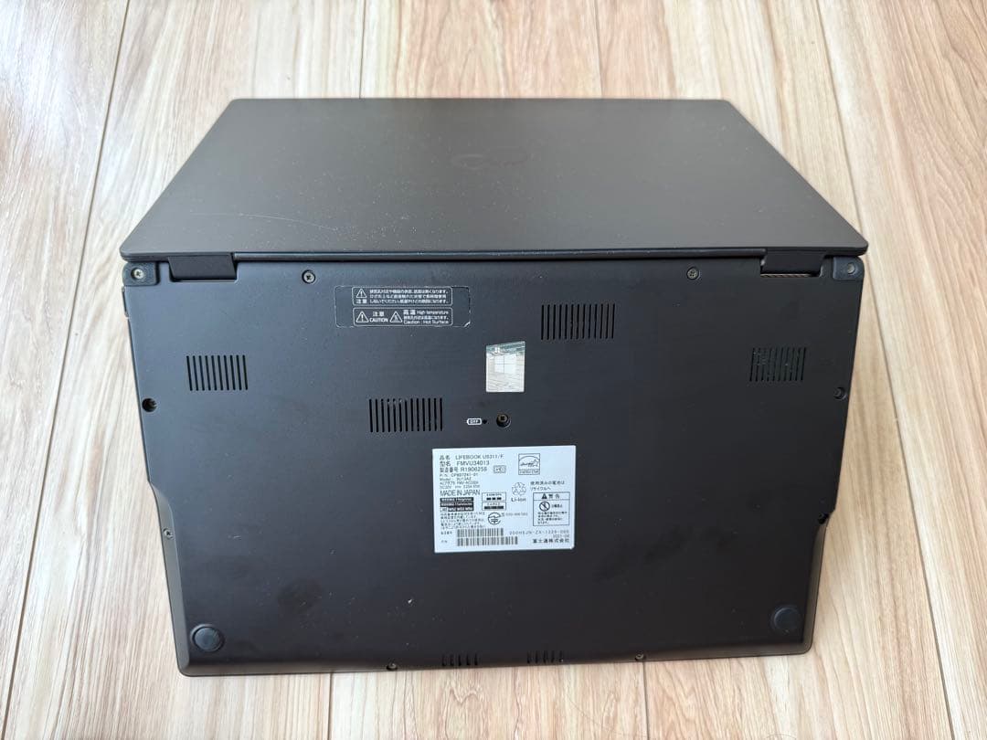 2021年9月モデル 超軽量 LIFEBOOK U9311/F Core i5