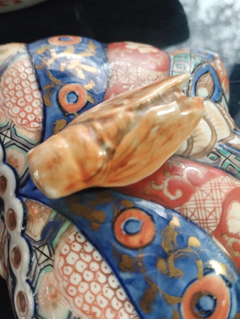 古伊万里　チョウと蝉