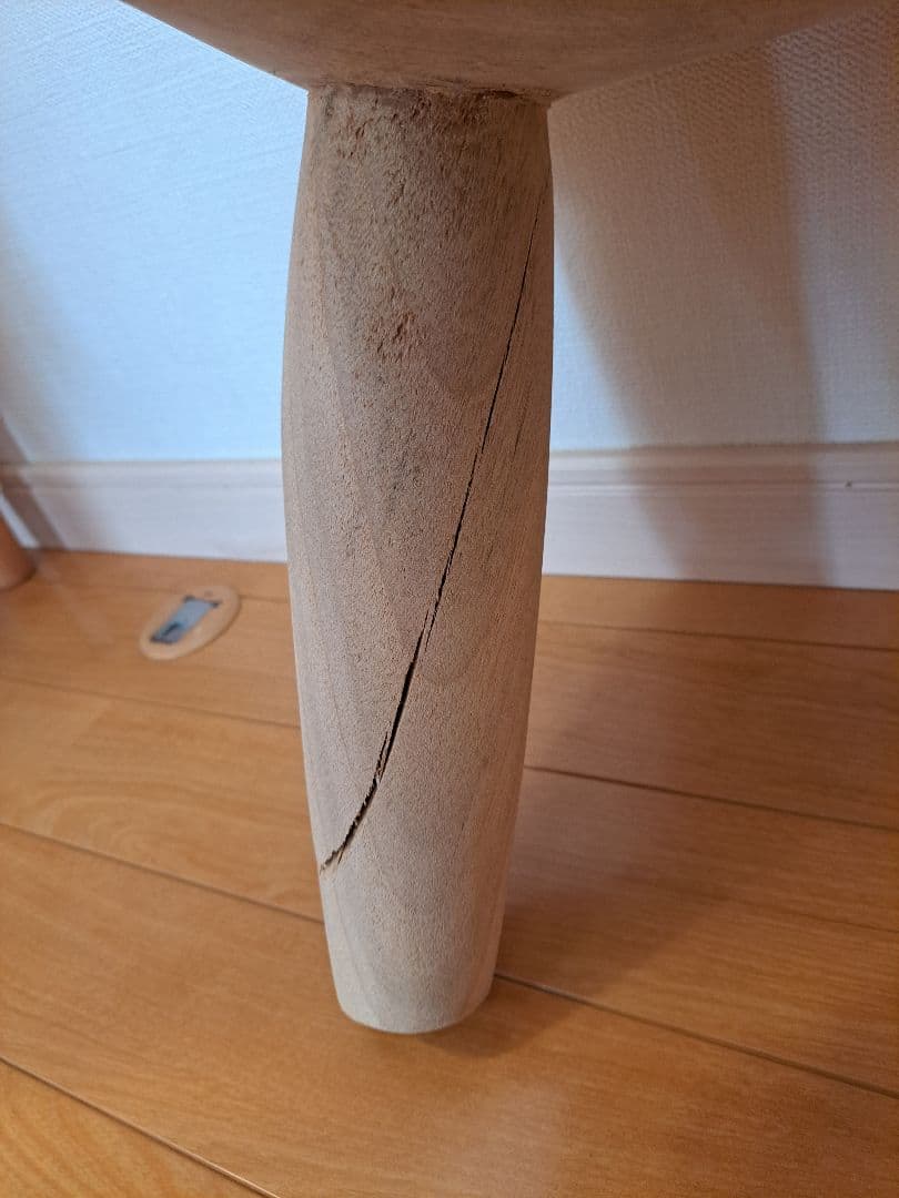 セヌフォスツール風　一本彫り　木製スツール　特注品　テーブル　椅子　家具