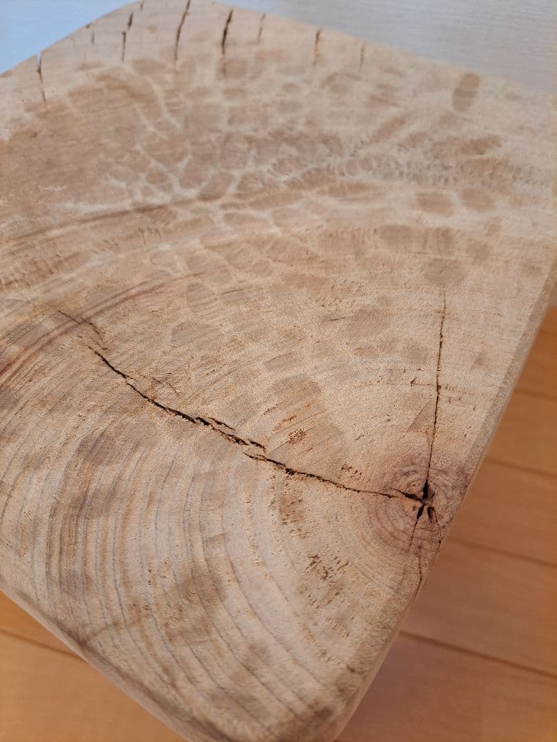 セヌフォスツール風　一本彫り　木製スツール　特注品　テーブル　椅子　家具