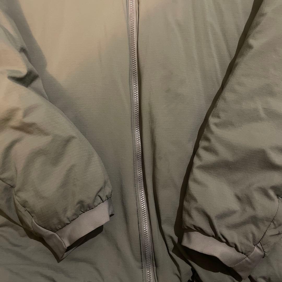 ARC'TERYX フード付きダウンジャケット Lサイズ グレー
