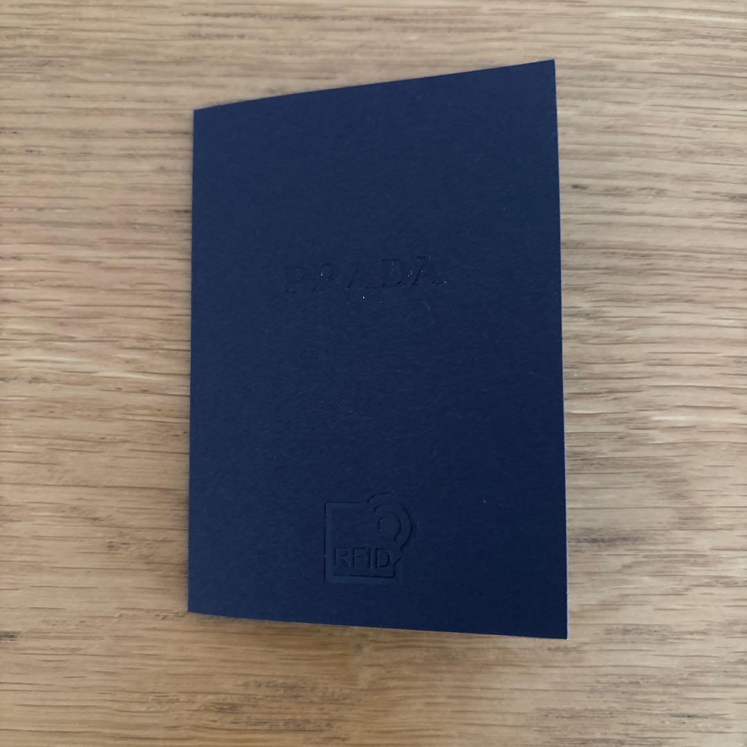 PRADA ブラック 名刺入れ サフィアーノレザー