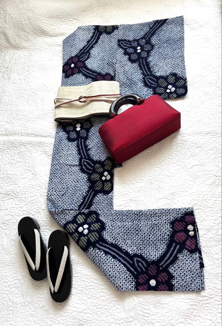 粋な大人の浴衣 ◆ 有松絞り 枝花文 シンプルで粋な柄