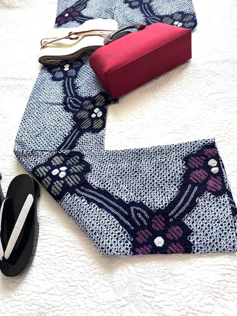 粋な大人の浴衣 ◆ 有松絞り 枝花文 シンプルで粋な柄