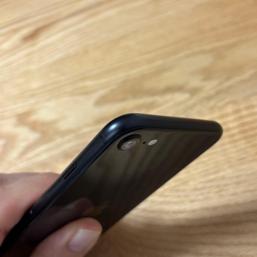 【ジャンク品】iPhoneSE （第2世代 ）128GB ブラック SIMフリー