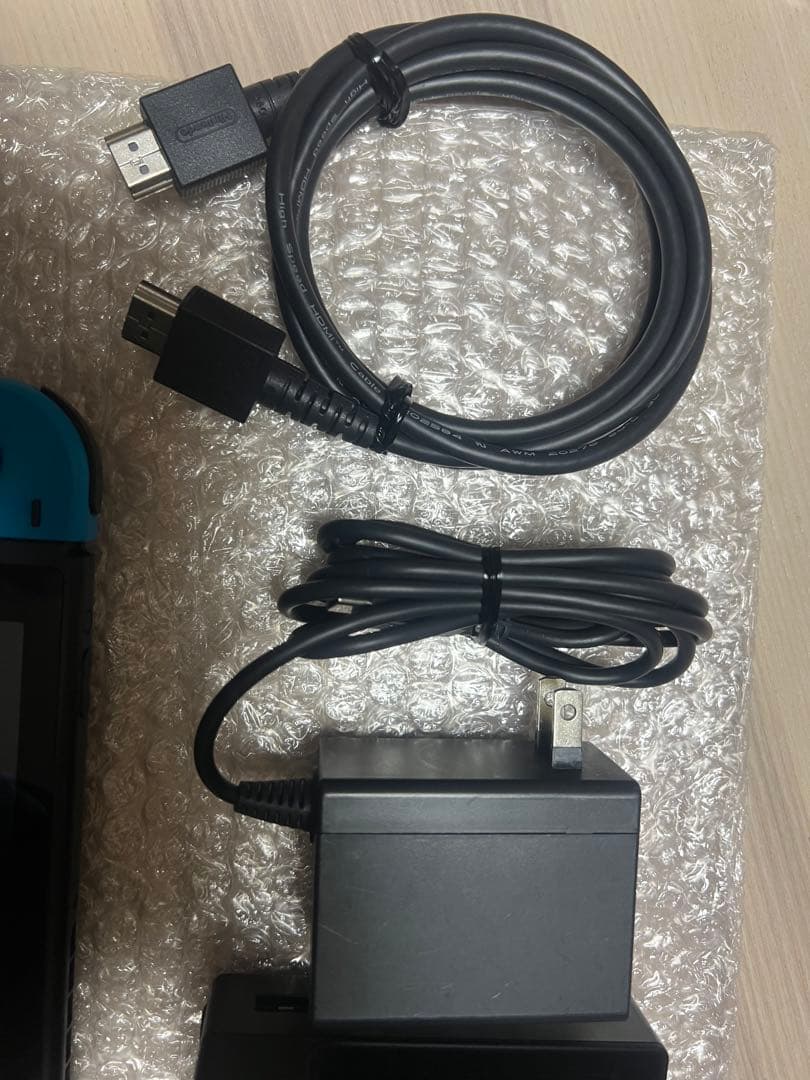 Nintendo Switch 青/赤 本体 ACアダプター付き箱無し初期化済み