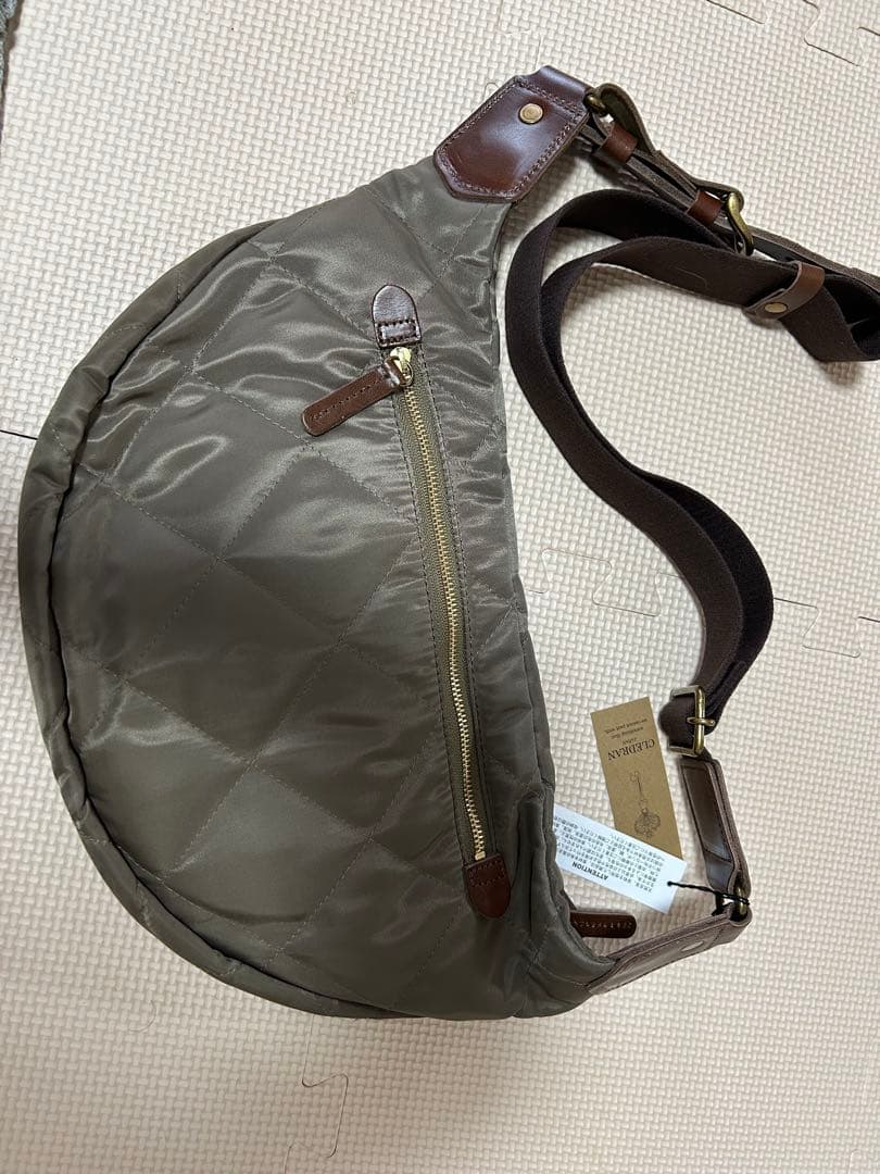 値下げ❗️CLEDRAN キルティングボディバッグ ブラウン