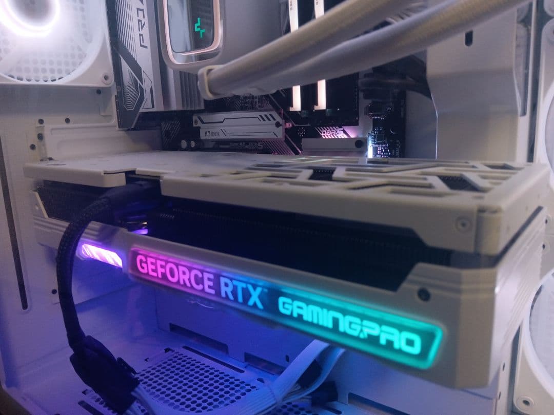 グラフィックボード・グラボ・ビデオカード GeForce RTX 4070 Ti Super 16GB GAMINGPRO