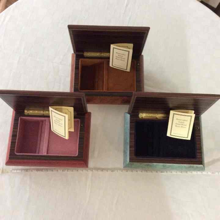 イタリア製宝石小物入れオルゴール2種類