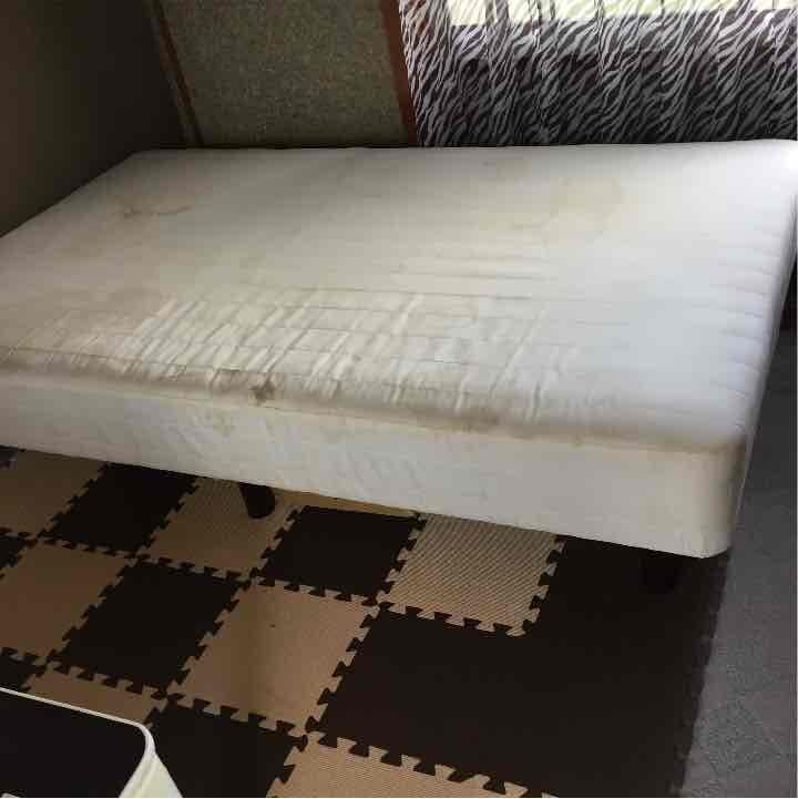 足つきベッド値引きしました。