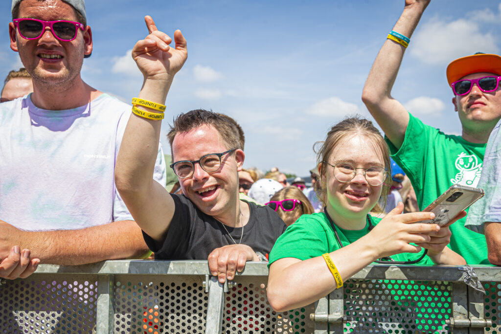 Funpop Festival is al 25 jaar een groots tweedaags openluchtfestival voor mensen met én zonder beperking, met duizenden bezoekers. Iedereen kan meedoen, op een manier die bij hem past.